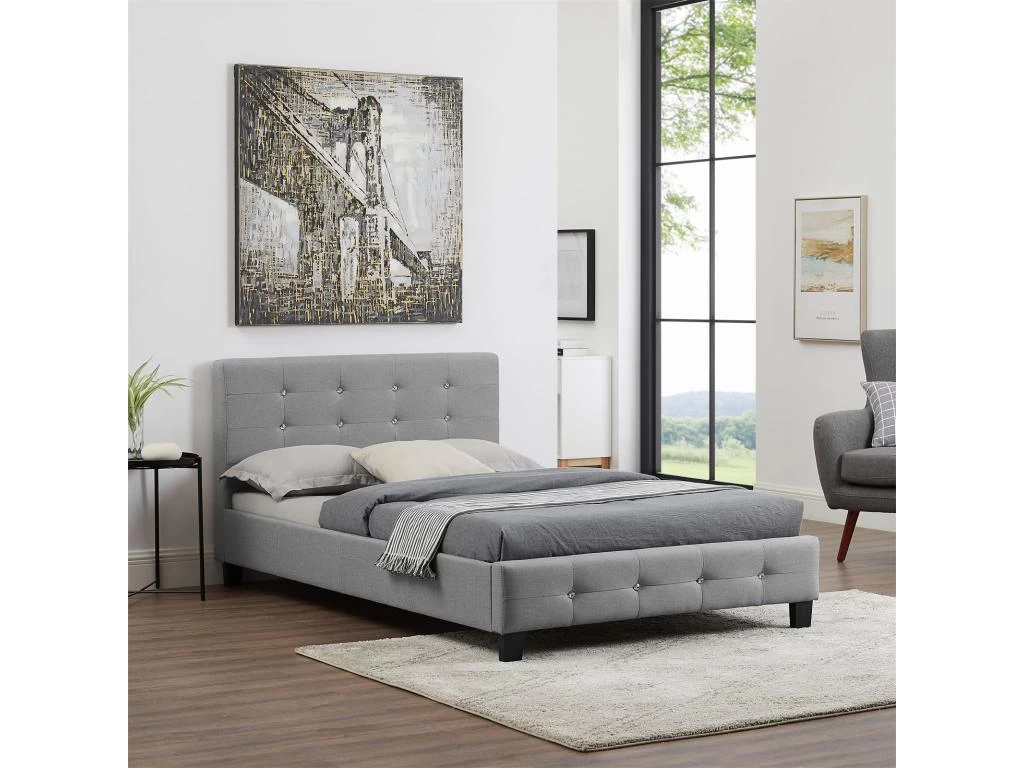 Lit Simple Pour Adulte JOLIEN Avec Sommier 120x190 Cm 1 Place Et Demi, Tête Et Pied De Lit Capitonnés Avec Strass, En Tissu Gris 2 Lit Simple Pour Adulte JOLIEN Avec Sommier 120x190 Cm 1 Place Et Demi, Tête Et Pied De Lit Capitonnés Avec Strass, En Tissu Gris – Image 2