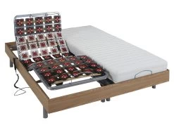Lit électrique Relaxation Tout Plots Matelas Latex CASSIOPEE III De DREAMEA - Moteurs OKIN - 2 X 90 X 200 Cm - Chêne
